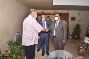 محافظ أسيوط يستقبل أساقفة ورؤساء الطوائف المسيحية بالمحافظة للتهنئة بحلول عيد الاضحى المبارك